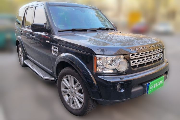 Used Land Rover Discovery 2011 5.0 V8 HSE Front Right 45 Deg