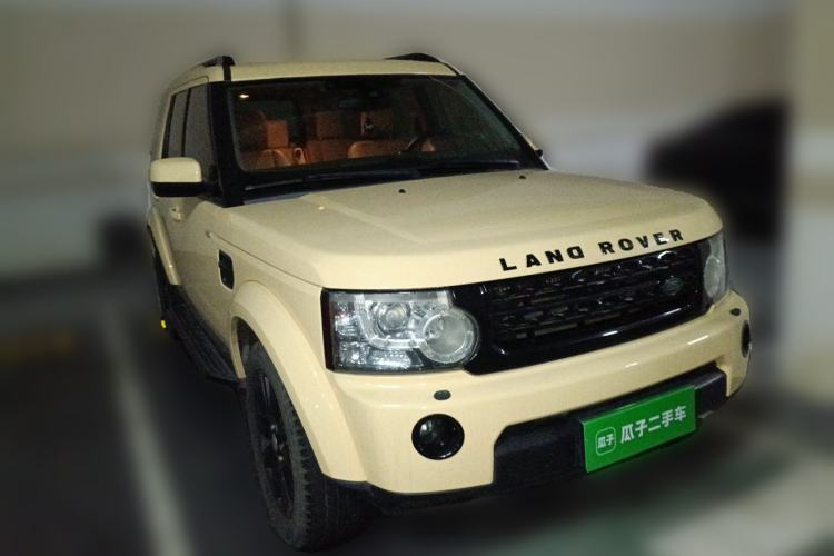 Used Land Rover Discovery 2011 3.0 SDV6 HSE Diesel Version Front Right 45 Deg