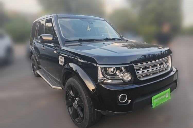 Used Land Rover Discovery 2011 3.0 SDV6 HSE Diesel Version Front Right 45 Deg