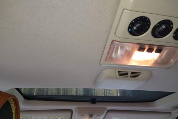 Used Land Rover Discovery 2011 5.0 V8 HSE Headliner