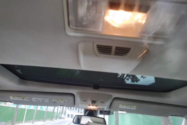 Used Land Rover Discovery 2011 3.0 SDV6 HSE Diesel Version Headliner