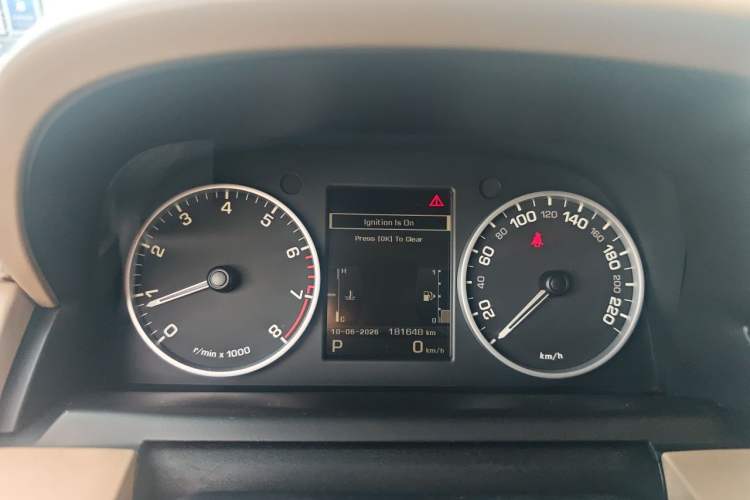 Used Land Rover Discovery 2011 4.0 V6 HSE Instrument Cluster