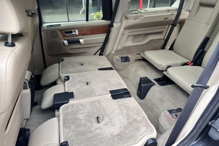 Used Land Rover Discovery 2011 3.0 SDV6 HSE Diesel Version Interior 1