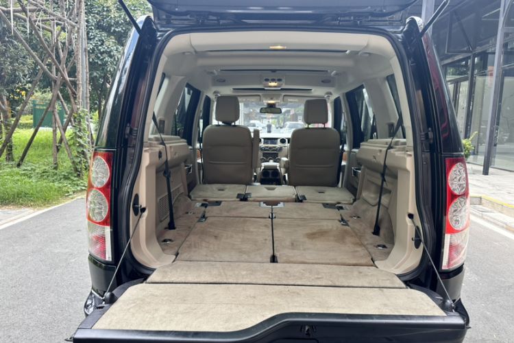 Used Land Rover Discovery 2011 3.0 SDV6 HSE Diesel Version Interior 5