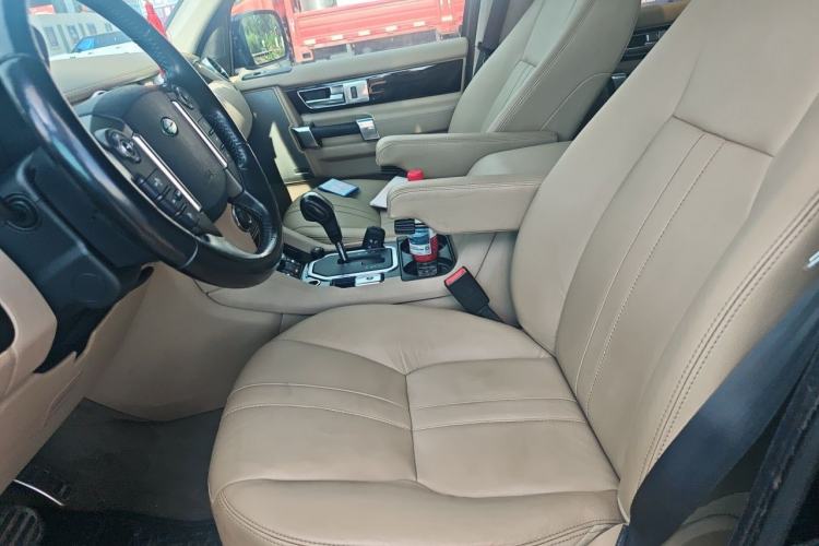 Used Land Rover Discovery 2011 4.0 V6 HSE Left Front Seat