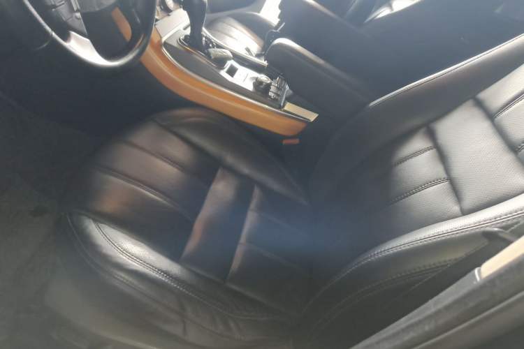 Used Land Rover Discovery 2011 5.0 V8 HSE Left Front Seat