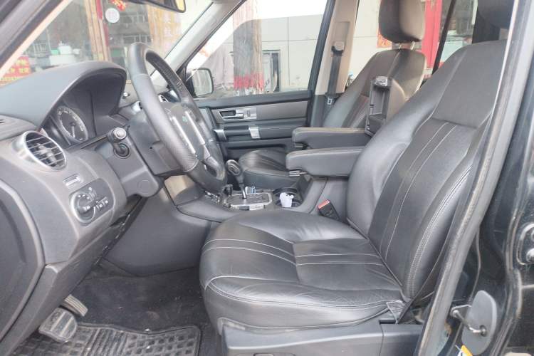 Used Land Rover Discovery 2011 3.0 SDV6 HSE Diesel Version Left Front Seat