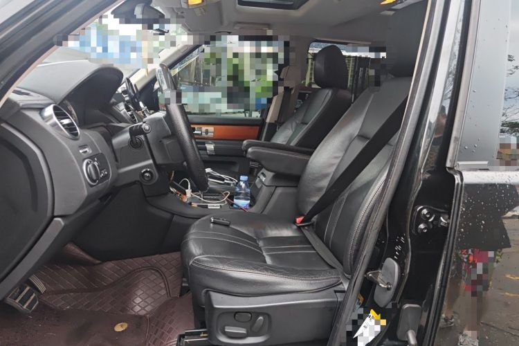 Used Land Rover Discovery 2011 3.0 SDV6 HSE Diesel Version Left Front Seat
