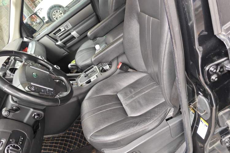 Used Land Rover Discovery 2011 3.0 SDV6 HSE Diesel Version Left Front Seat