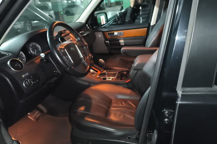 Used Land Rover Discovery 2011 5.0 V8 HSE Left Front Seat
