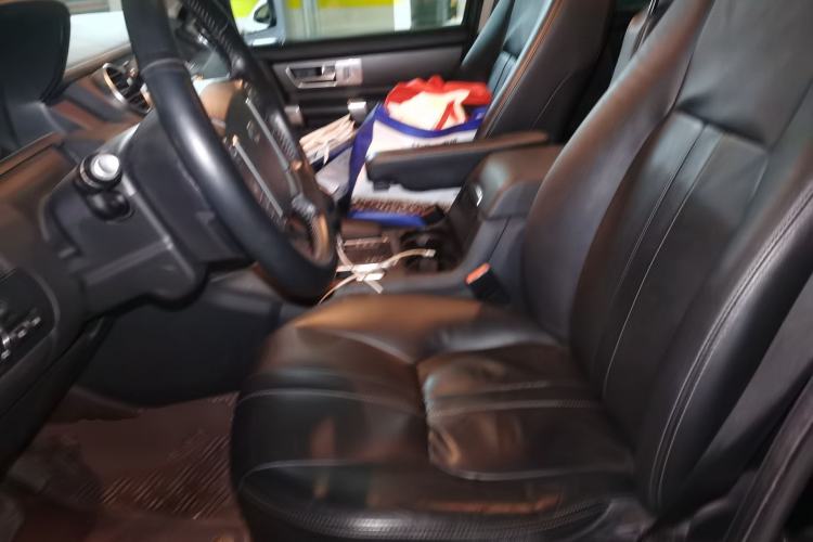 Used Land Rover Discovery 2011 3.0 SDV6 HSE Diesel Version Left Front Seat