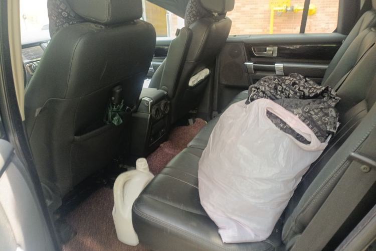 Used Land Rover Discovery 2011 3.0 SDV6 HSE Diesel Version Left Rear Seat