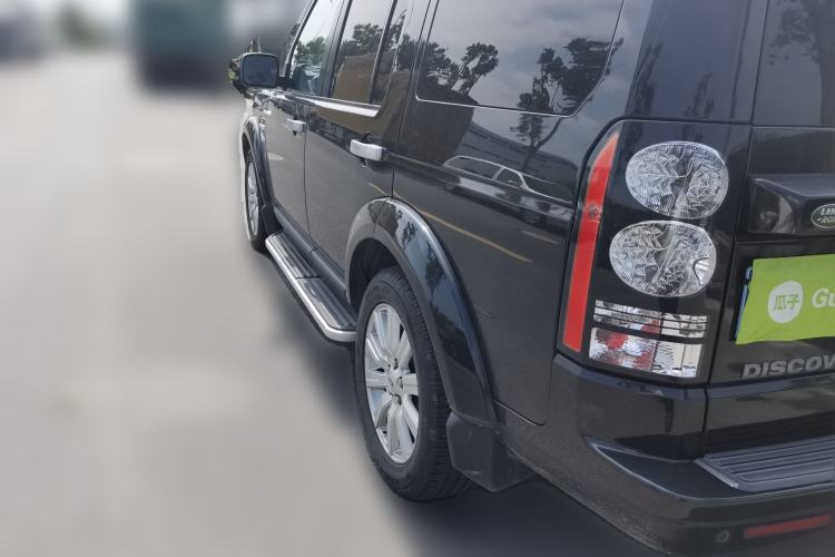 Used Land Rover Discovery 2011 3.0 SDV6 HSE Diesel Version Rear Left 45 Deg