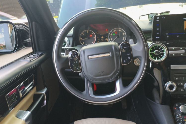 Used Land Rover Discovery 2011 3.0 SDV6 HSE Diesel Version Steering Wheel
