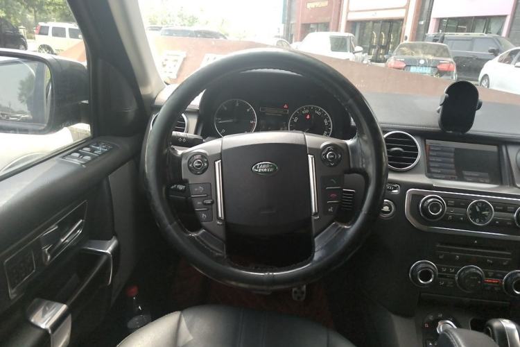 Used Land Rover Discovery 2011 3.0 SDV6 HSE Diesel Version Steering Wheel