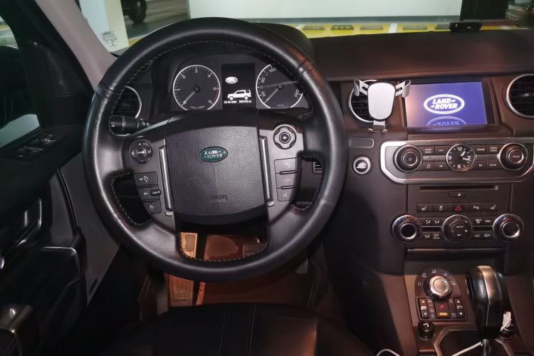 Used Land Rover Discovery 2011 3.0 SDV6 HSE Diesel Version Steering Wheel