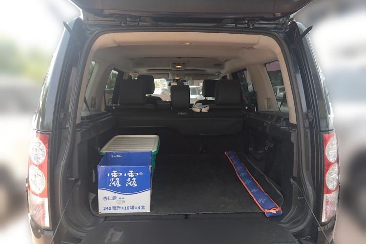 Used Land Rover Discovery 2011 3.0 SDV6 HSE Diesel Version Trunk