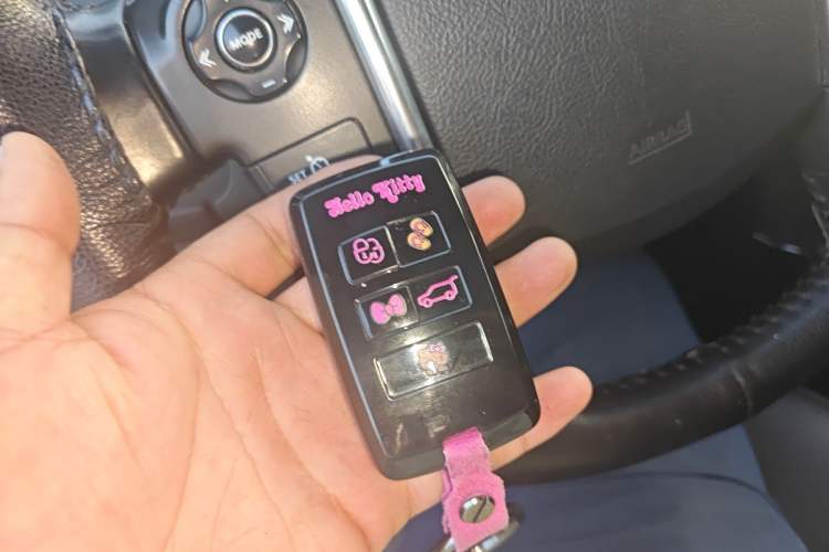 Used Land Rover Discovery 2011 3.0 SDV6 HSE Diesel Version Vehicle Key