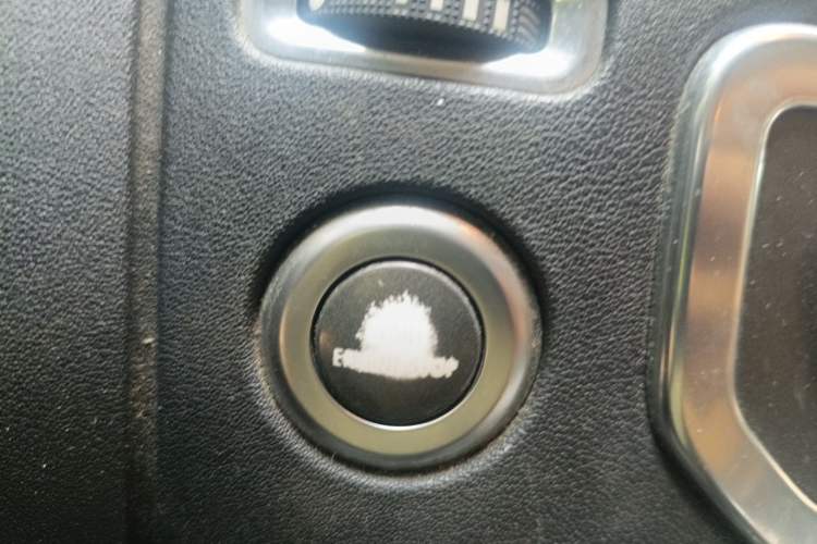 Used Land Rover Discovery 2011 3.0 SDV6 HSE Diesel Version Vehicle Key