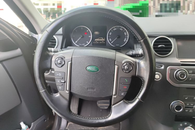 Used Land Rover Discovery 2011 3.0 SDV6 HSE Diesel Version Steering Wheel