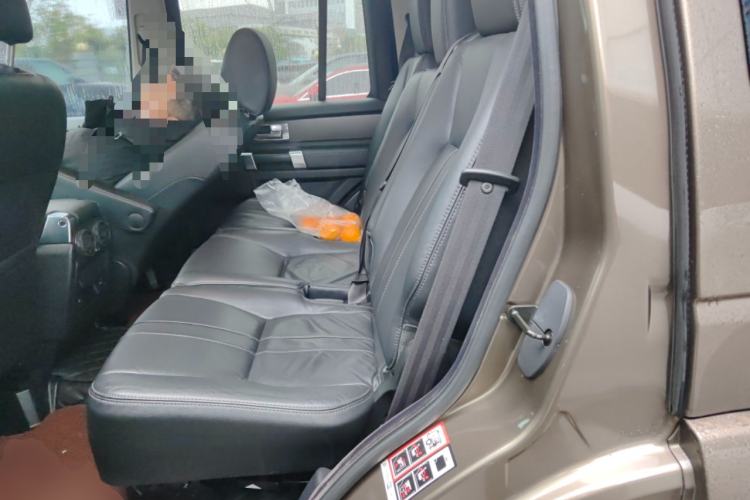 Used Land Rover Discovery 2011 3.0 SDV6 HSE Diesel Version Left Rear Seat