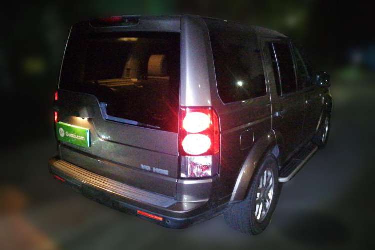 Used Land Rover Discovery 2011 4.0 V6 HSE Rear Right 45 Deg