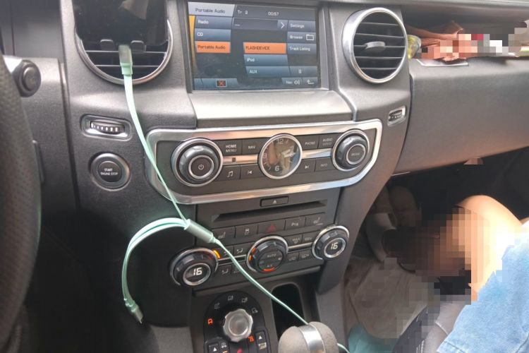 Used Land Rover Discovery 2011 3.0 SDV6 HSE Diesel Version Audio And AC Panel