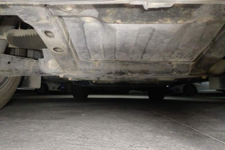 Used Land Rover Discovery 2011 3.0 SDV6 HSE Diesel Version Chassis Front