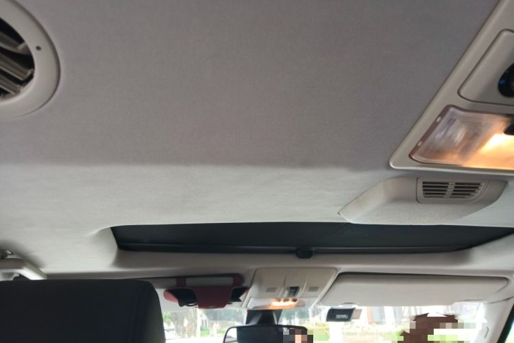 Used Land Rover Discovery 2011 3.0 SDV6 HSE Diesel Version Headliner