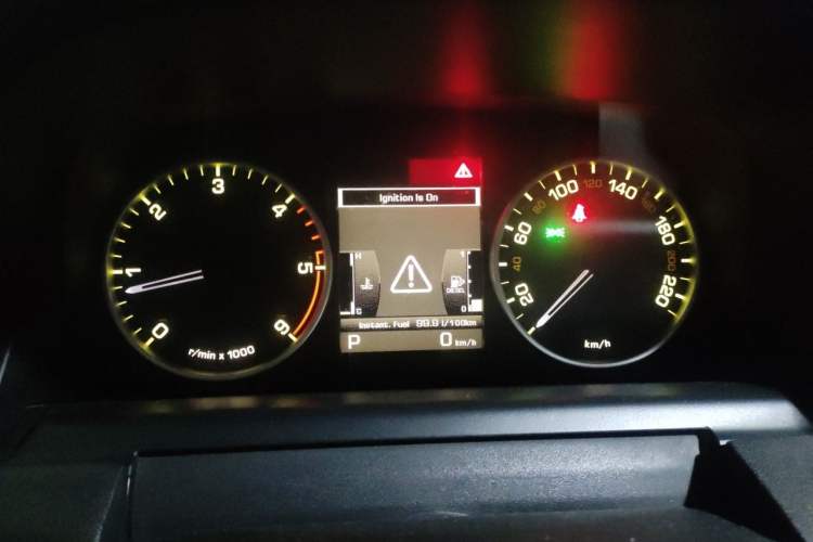Used Land Rover Discovery 2011 3.0 SDV6 HSE Diesel Version Instrument Cluster