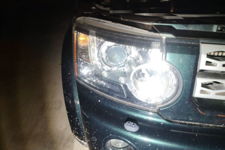 Used Land Rover Discovery 2011 3.0 SDV6 HSE Diesel Version Right Front Headlight