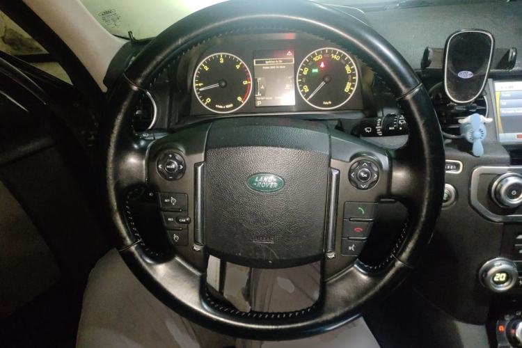 Used Land Rover Discovery 2011 3.0 SDV6 HSE Diesel Version Steering Wheel