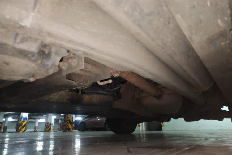 Used Land Rover Discovery 2011 2.7 TDV6 S Diesel Version Chassis Front Left