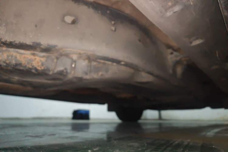 Used Land Rover Discovery 2011 2.7 TDV6 S Diesel Version Chassis Rear Right
