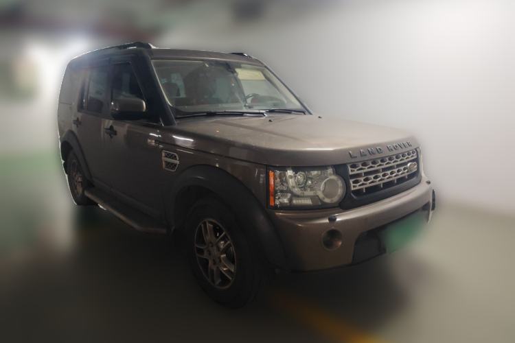 Used Land Rover Discovery 2011 2.7 TDV6 S Diesel Version Front Right 45 Deg