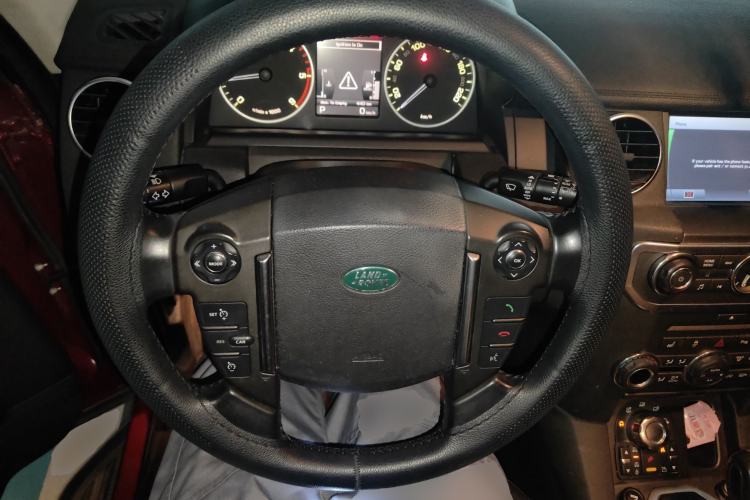 Used Land Rover Discovery 2011 3.0 SDV6 HSE Diesel Version Steering Wheel