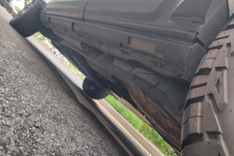 Used Land Rover Discovery 2011 5.0 V8 HSE Chassis Rear Left
