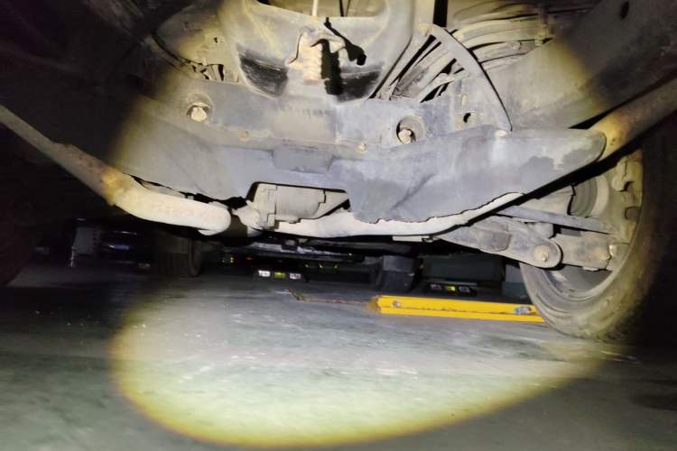 Used Land Rover Discovery 2011 3.0 SDV6 HSE Diesel Version Chassis Rear