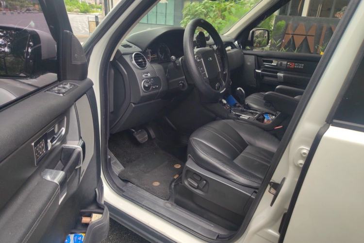 Used Land Rover Discovery 2011 5.0 V8 HSE Driver Seat