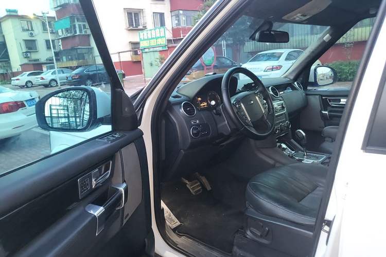 Used Land Rover Discovery 2011 3.0 SDV6 HSE Diesel Version Driver Seat