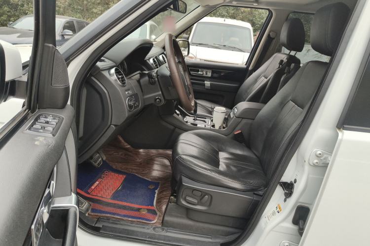 Used Land Rover Discovery 2011 4.0 V6 HSE Driver Seat