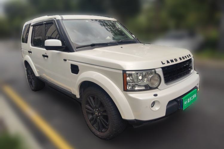 Used Land Rover Discovery 2011 5.0 V8 HSE Front Right 45 Deg