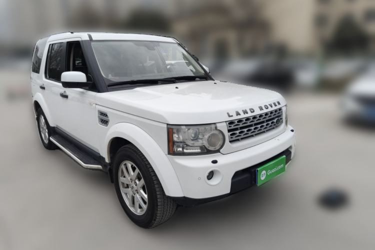 Used Land Rover Discovery 2011 4.0 V6 HSE Front Right 45 Deg