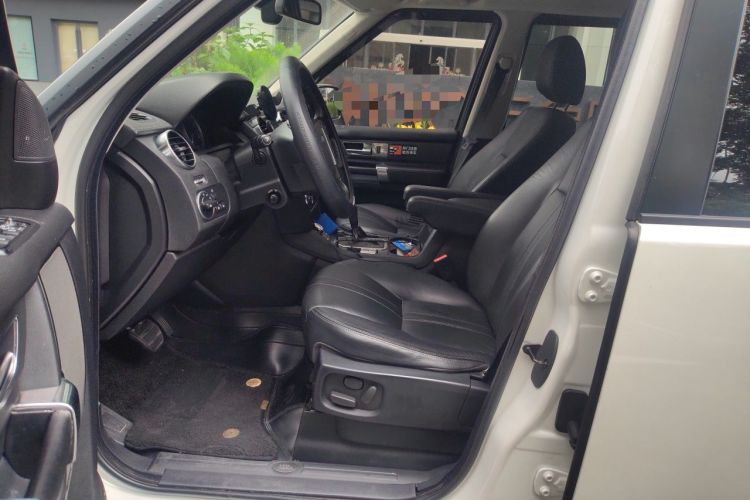 Used Land Rover Discovery 2011 5.0 V8 HSE Left Front Seat
