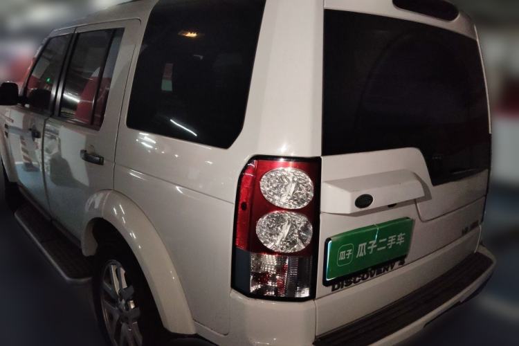 Used Land Rover Discovery 2011 4.0 V6 HSE Rear Left 45 Deg