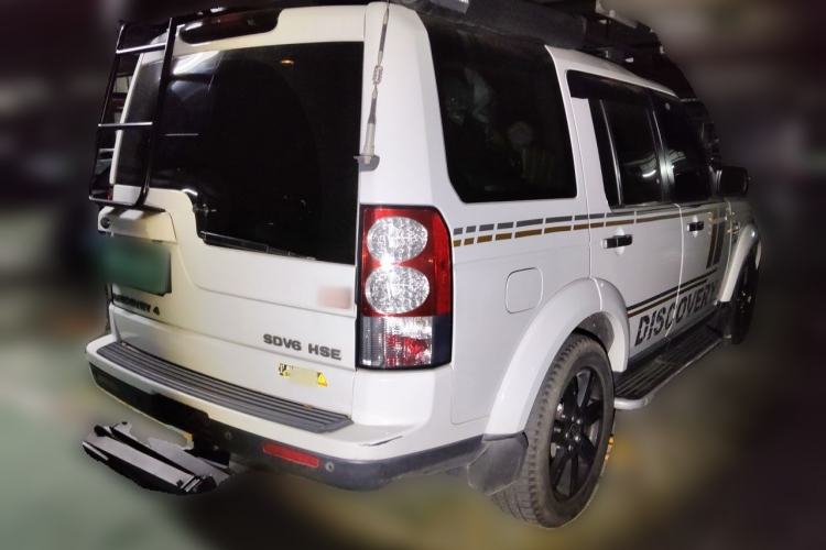 Used Land Rover Discovery 2011 3.0 SDV6 HSE Diesel Version Rear Right 45 Deg