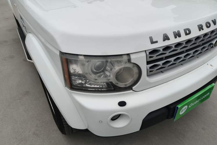 Used Land Rover Discovery 2011 4.0 V6 HSE Right Front Headlight