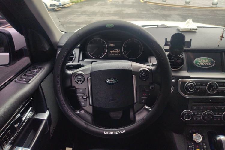 Used Land Rover Discovery 2011 5.0 V8 HSE Steering Wheel