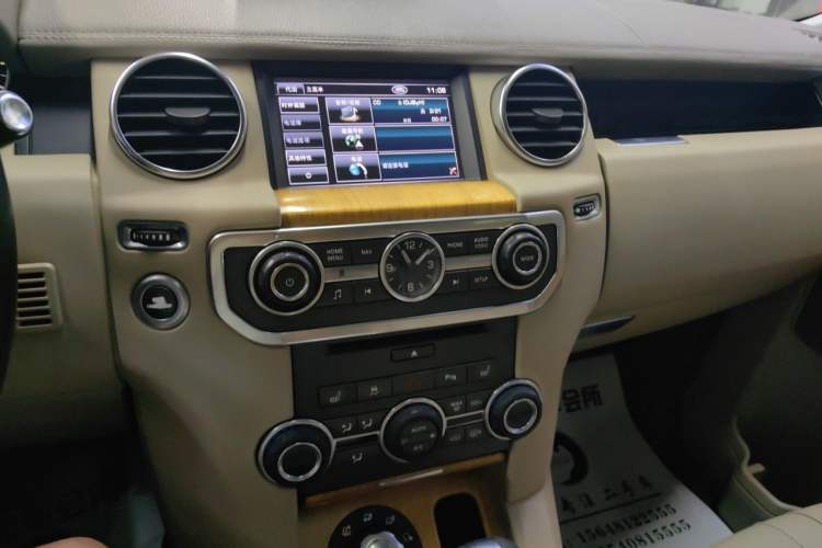 Used Land Rover Discovery  Audio And AC Panel