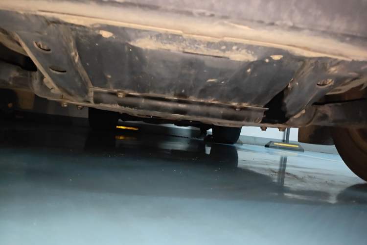 Used Land Rover Discovery 2012 5.0 V8 HSE Chassis Front